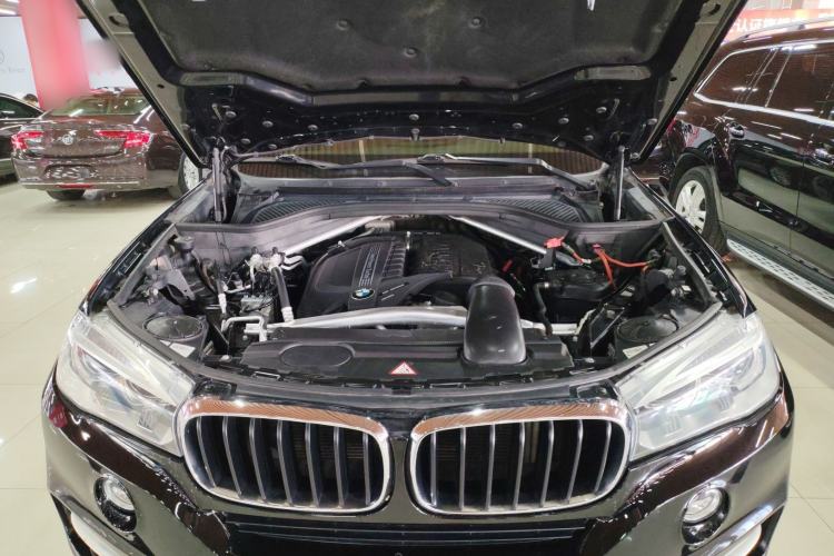 Used BMW X5 2014 xDrive35i Gasoline 5-seater U.S. specification Engine Bay