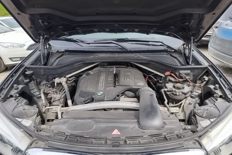 Used BMW X5 2014 xDrive35i Elegant Edition Engine Bay