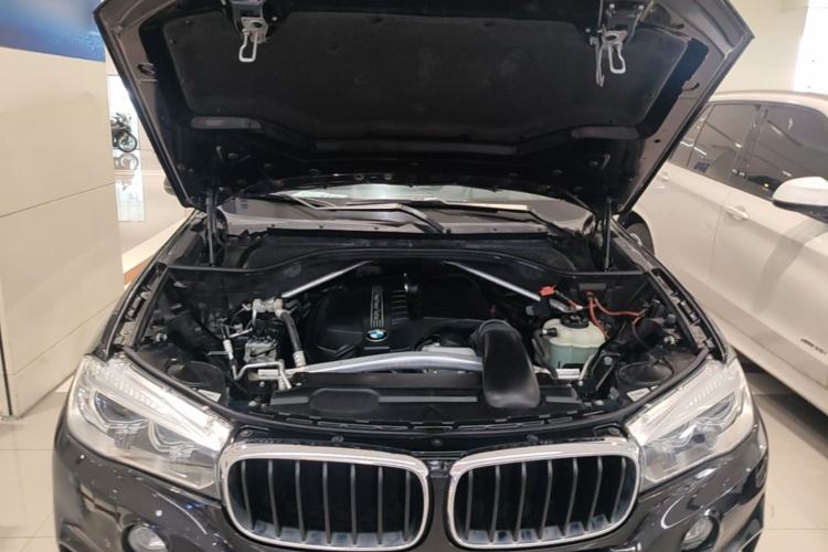 Used BMW X5 2014 xDrive35i Elegant Edition Engine Bay