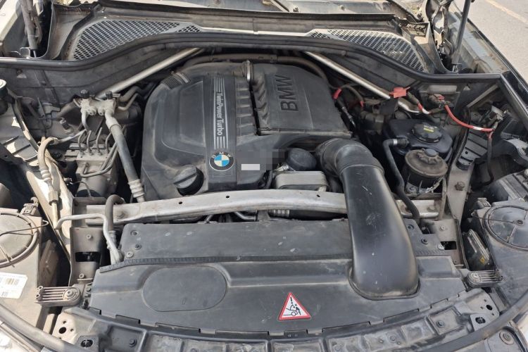 Used BMW X5 2014 xDrive35i Elegant Edition Engine Bay