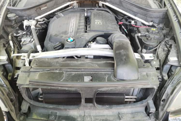 Used BMW X5  Engine Bay
