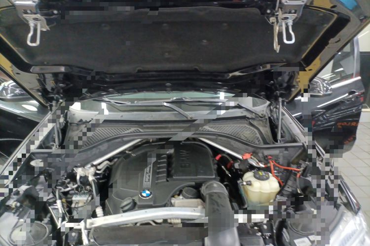 Used BMW X5 2014 xDrive35i Elegant Edition Engine Bay