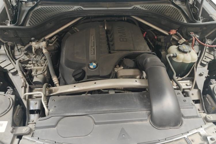 Used BMW X5 2014 xDrive35i Elegant Edition Engine Bay