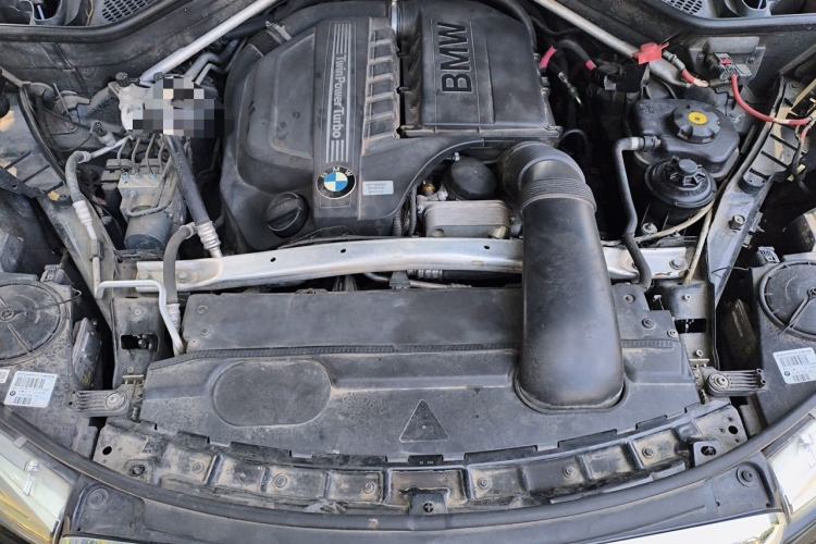 Used BMW X5 2014 xDrive35i Leading Model Engine Bay