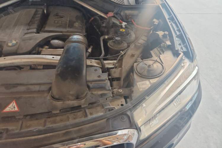 Used BMW X5 2014 xDrive35i Elegant Edition Engine Bay Left