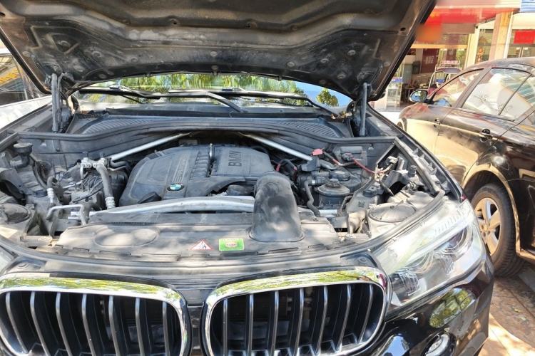 Used BMW X5 2014 xDrive35i Leading Model Engine Bay Left