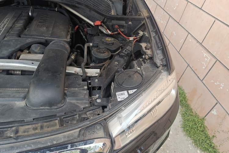 Used BMW X5 2014 xDrive35i Leading Model Engine Bay Left