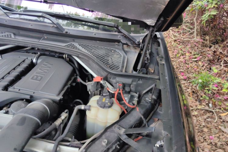 Used BMW X5 2014 xDrive35i Elegant Edition Engine Bay Left