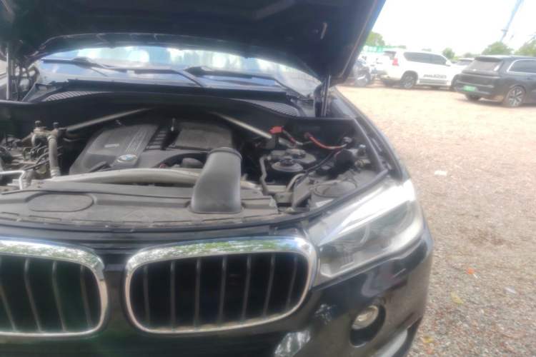 Used BMW X5 2014 xDrive35i Elegant Edition Engine Bay Left