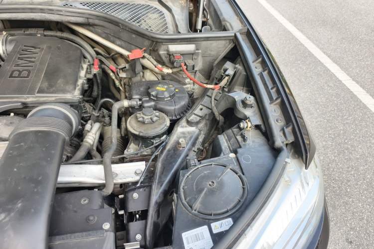 Used BMW X5 2014 xDrive35i Leading Model Engine Bay Left