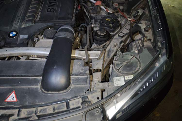 Used BMW X5 2014 xDrive35i Elegant Edition Engine Bay Left