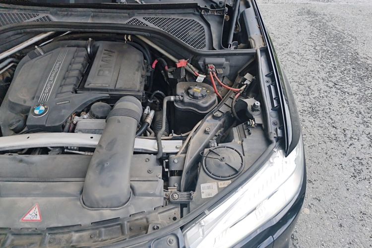 Used BMW X5  Engine Bay Left