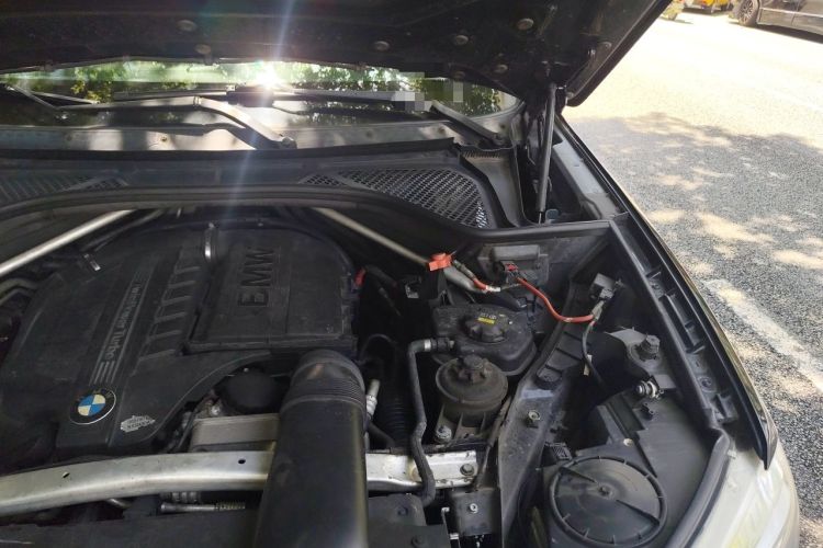 Used BMW X5  Engine Bay Left