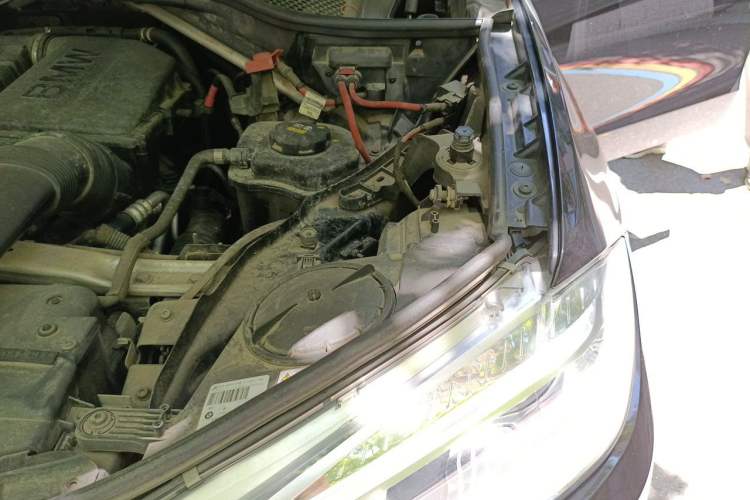Used BMW X5 2014 xDrive35i Elegant Edition Engine Bay Left