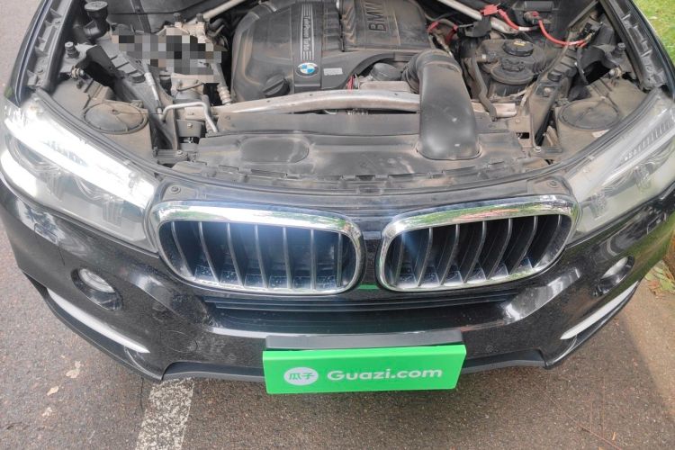Used BMW X5  Engine Bay