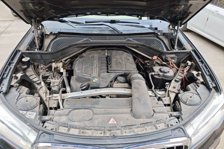 Used BMW X5 2014 xDrive35i Elegant Edition Engine Bay