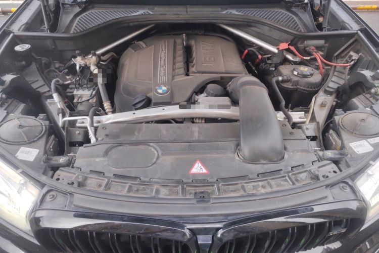 Used BMW X5 2014 xDrive35i Leading Model Engine Bay