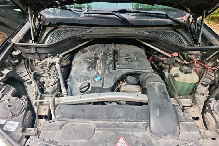 Used BMW X5 2014 xDrive35i Elegant Edition Engine Bay