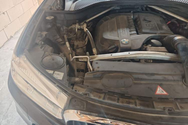 Used BMW X5 2014 xDrive35i Elegant Edition Engine Bay Right