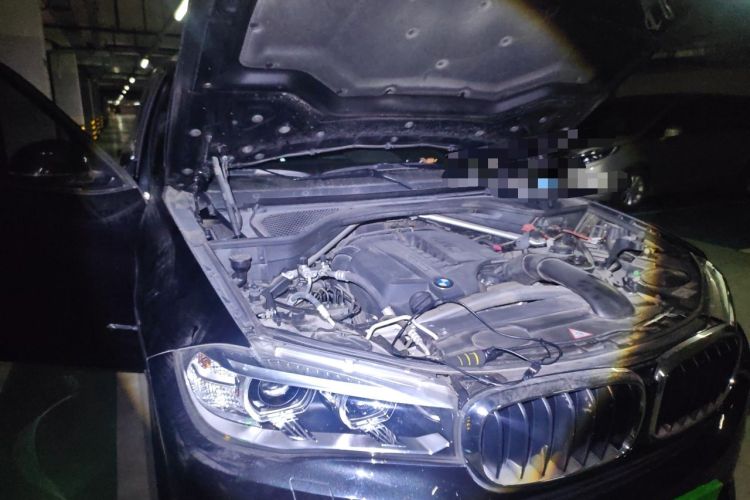 Used BMW X5 2014 xDrive35i Elegant Edition Engine Bay Right