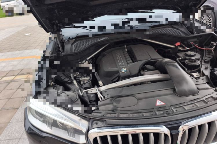 Used BMW X5 2014 xDrive35i Leading Model Engine Bay Right