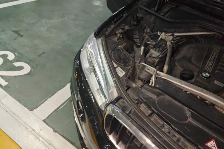 Used BMW X5 2014 xDrive35i Elegant Edition Engine Bay Right