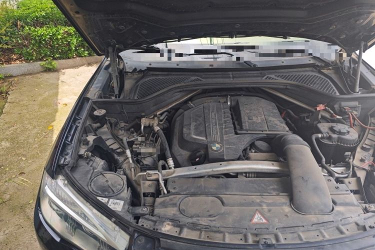 Used BMW X5 2014 xDrive35i Elegant Edition Engine Bay Right