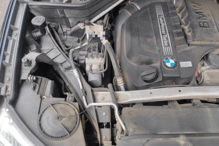 Used BMW X5  Engine Bay Right