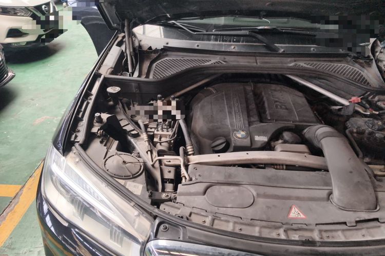 Used BMW X5 2014 xDrive35i Elegant Edition Engine Bay Right