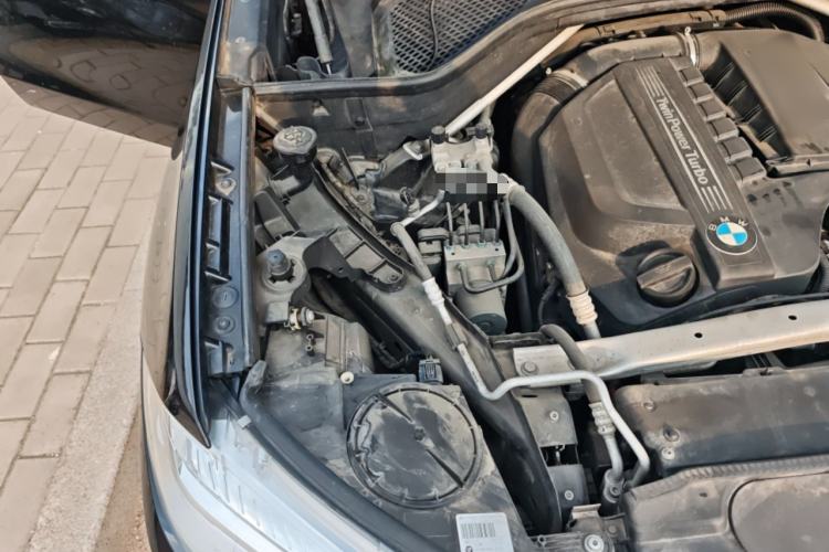 Used BMW X5 2014 xDrive35i Elegant Edition Engine Bay Right