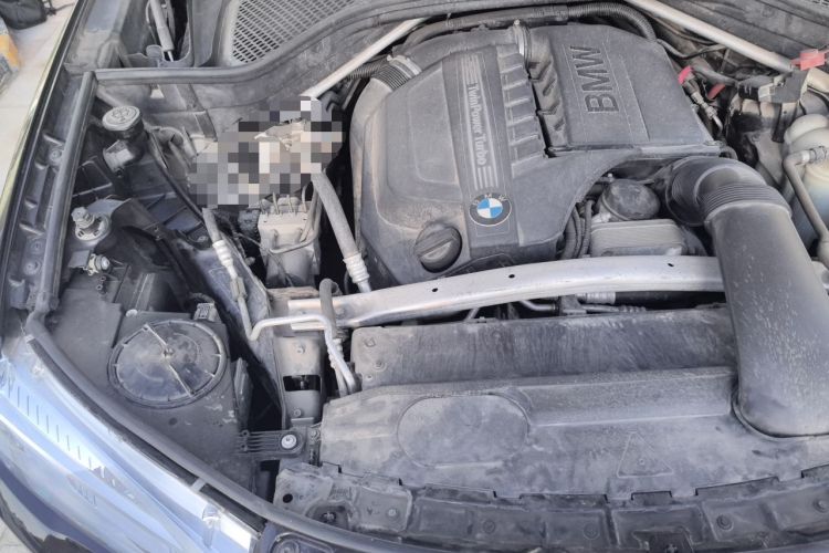 Used BMW X5 2014 xDrive35i Elegant Edition Engine Bay Right