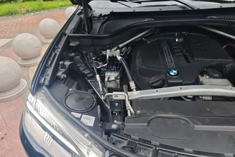 Used BMW X5 2014 xDrive35i Elegant Edition Engine Bay Right