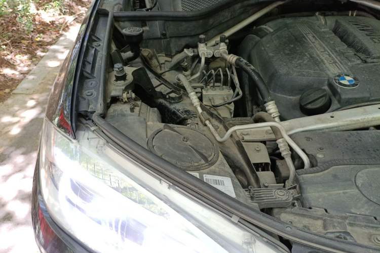 Used BMW X5 2014 xDrive35i Elegant Edition Engine Bay Right