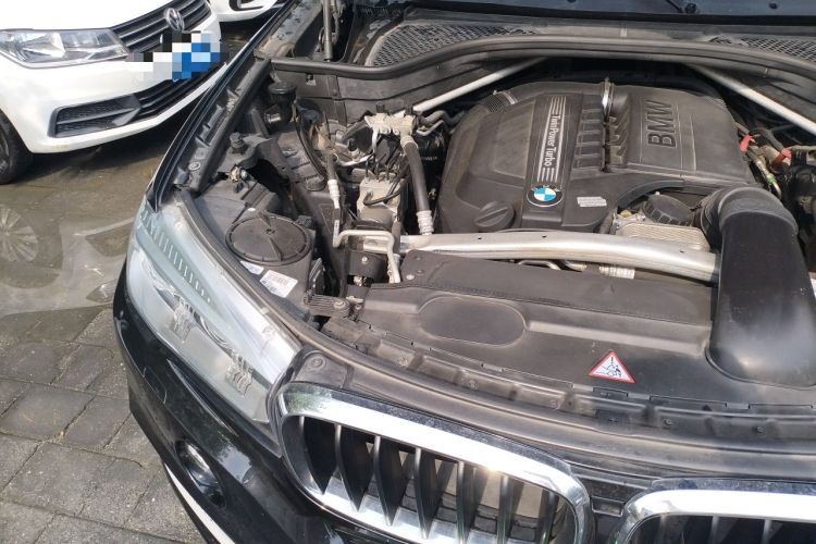 Used BMW X5 2014 xDrive35i Luxury Edition Engine Bay Right