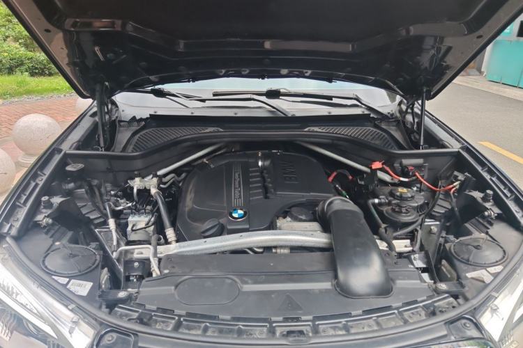 Used BMW X5 2014 xDrive35i Elegant Edition Engine Bay