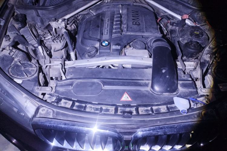 Used BMW X5 2014 xDrive35i Luxury Edition Engine Bay
