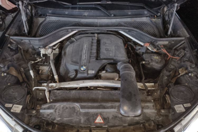Used BMW X5 2014 xDrive35i Elegant Edition Engine Bay