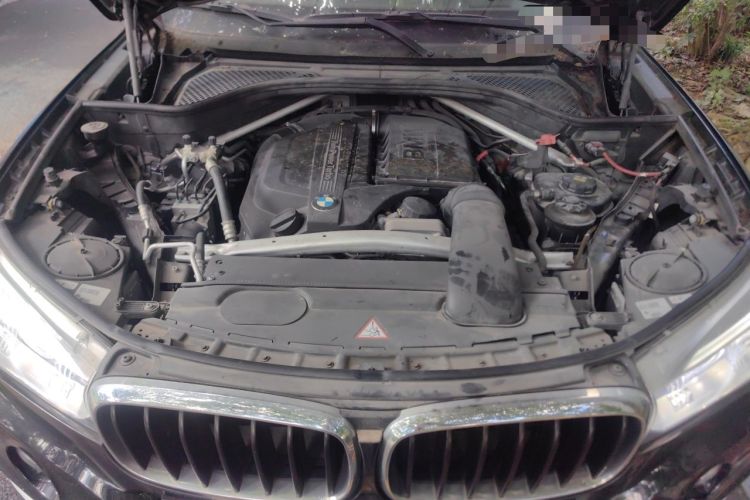 Used BMW X5 2014 xDrive35i Luxury Edition Engine Bay