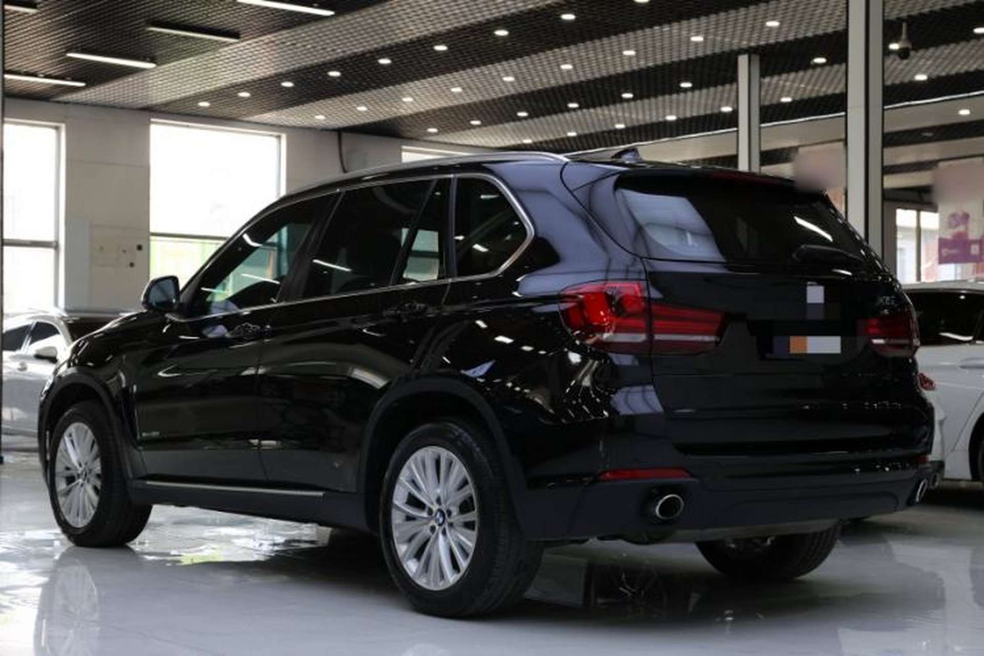 Used BMW X5 2014 xDrive35i Leading Model Exterior 1
