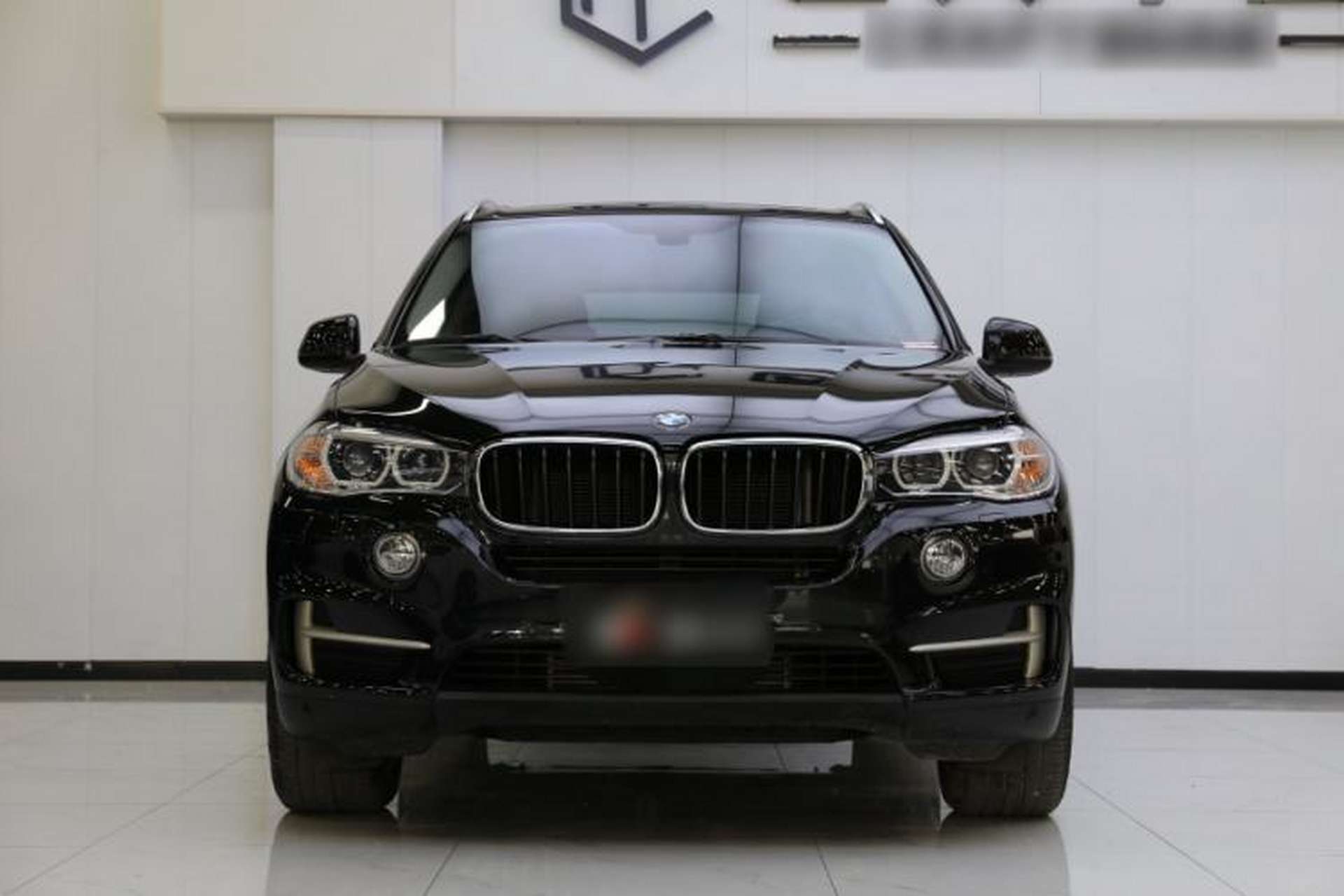 Used BMW X5 2014 xDrive35i Leading Model Exterior 2
