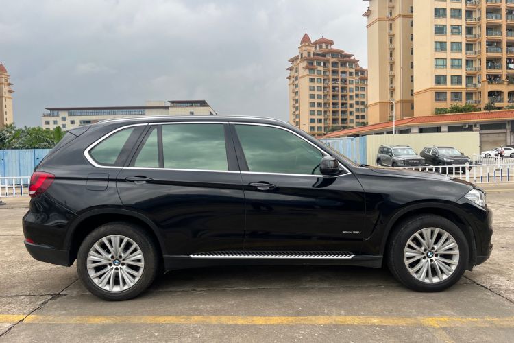 Used BMW X5 2014 xDrive35i Luxury Edition Exterior 3