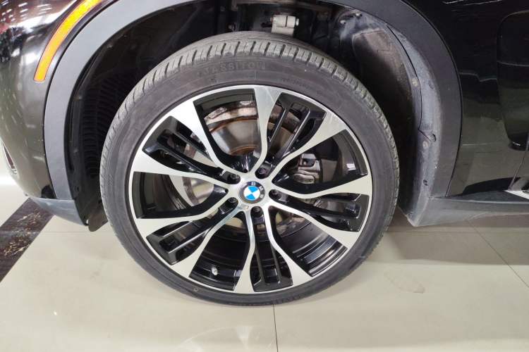 Used BMW X5 2014 xDrive35i Gasoline 5-seater U.S. specification Exterior 4