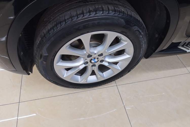 Used BMW X5 2014 xDrive35i Elegant Edition Exterior 4