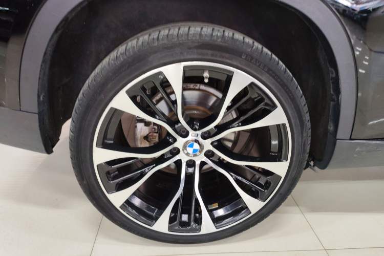 Used BMW X5 2014 xDrive35i Gasoline 5-seater U.S. specification Exterior 5