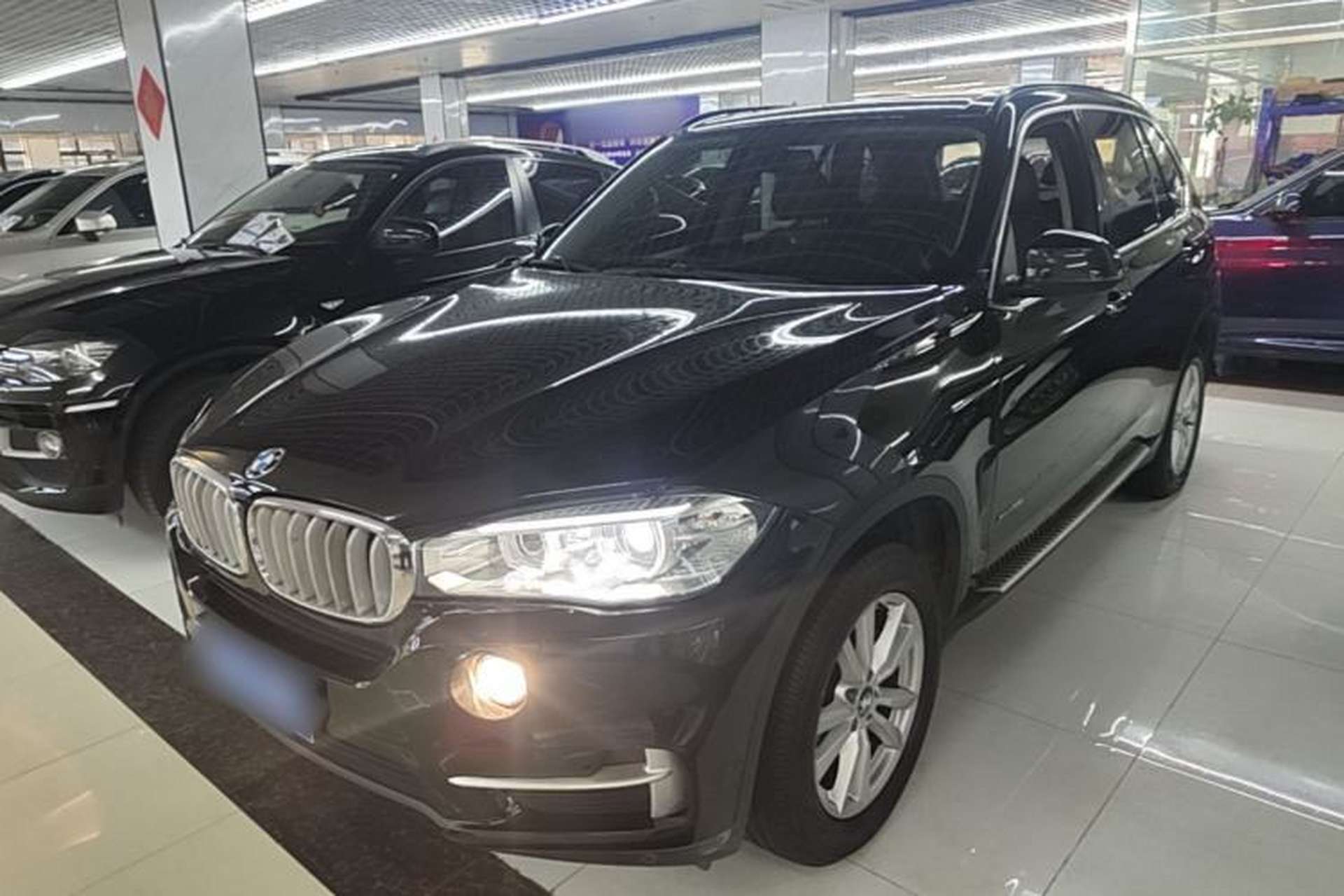 Used BMW X5 2014 xDrive35i Elegant Edition Front Left 45 Deg