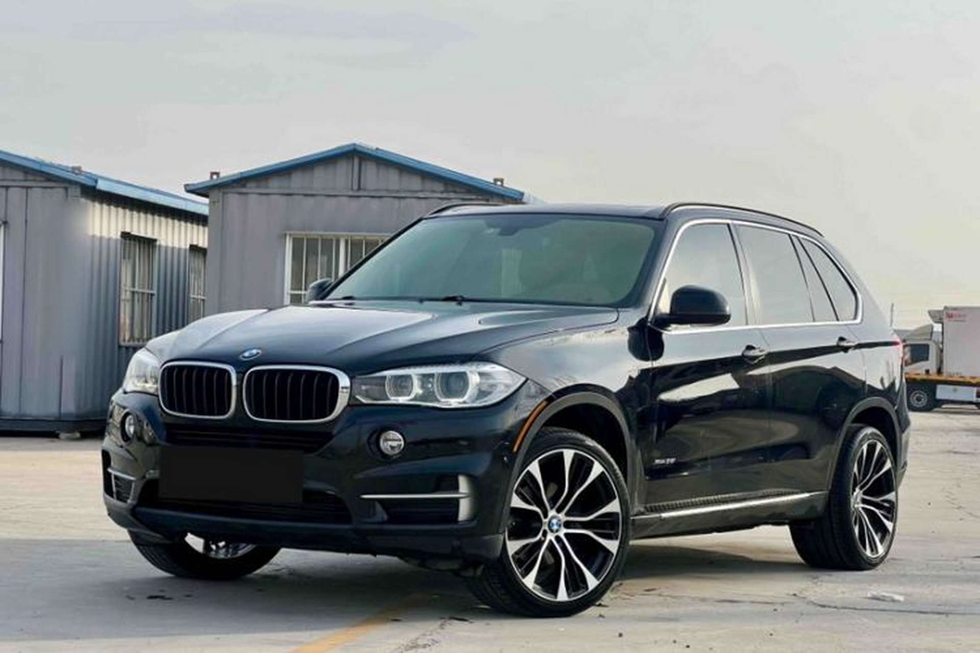 Used BMW X5 2014 xDrive35i Gasoline 5-seater U.S. specification Front Left 45 Deg