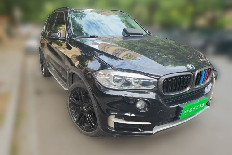 Used BMW X5 2014 xDrive35i Elegant Edition Front Right 45 Deg