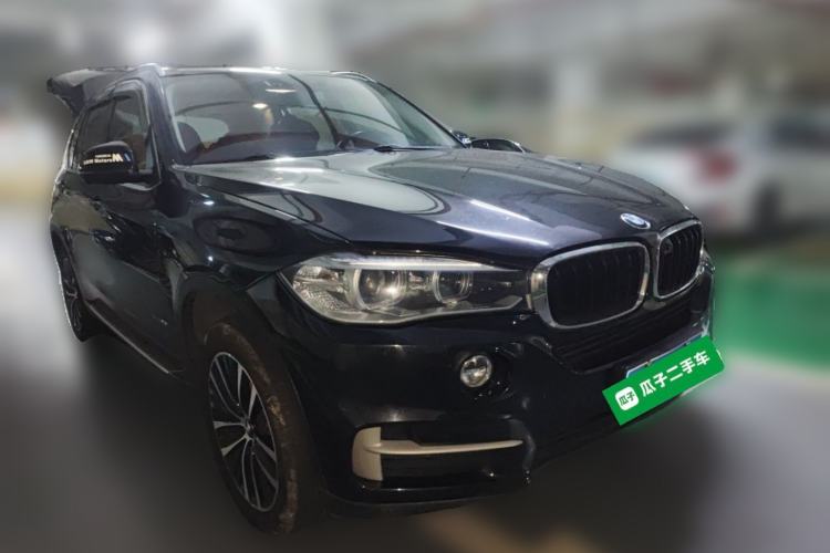 Used BMW X5 2014 xDrive35i Luxury Edition Front Right 45 Deg