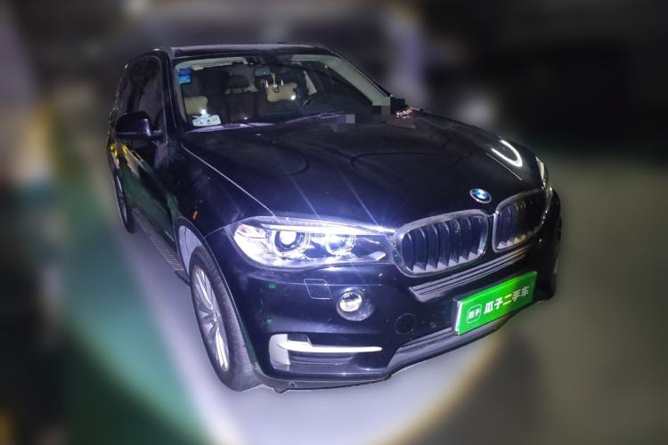 Used BMW X5 2014 xDrive35i Elegant Edition Front Right 45 Deg