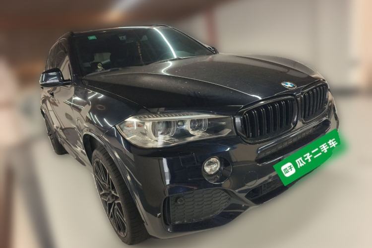 Used BMW X5 2014 xDrive35i Luxury Edition Front Right 45 Deg